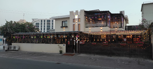 مطعم إم - سار - +973 1758 0777