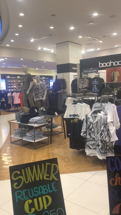 المرحلة الثامنة في دبنهامز - Bahrain|346|Debenhams Shop 68 Bahrain City Centre Building No. 2758 Road 4650 Manama Seafront Bahrain