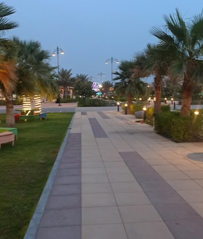 مدخل حديقة الكبرى لمواقف السيارات - الرفاع -
