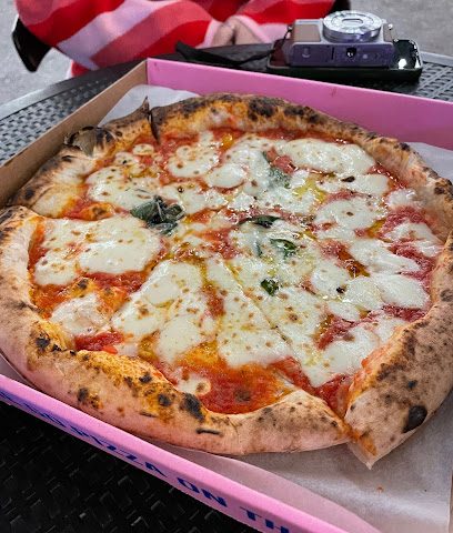 طليعة. بيتزا - الرفاع - +973 3886 3530