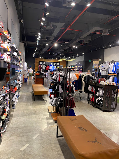 نايك - سيتي سنتر البحرين - Bahrain|Manama|Sheikh Khalifa Bin Salman Al Khalifa Rd Al Seef Area