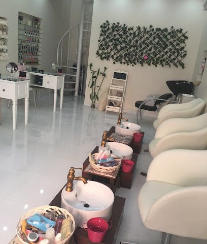 نيلز باي ميم نيل صالون اند سبا - شمال السهلة - +973 7710 0909