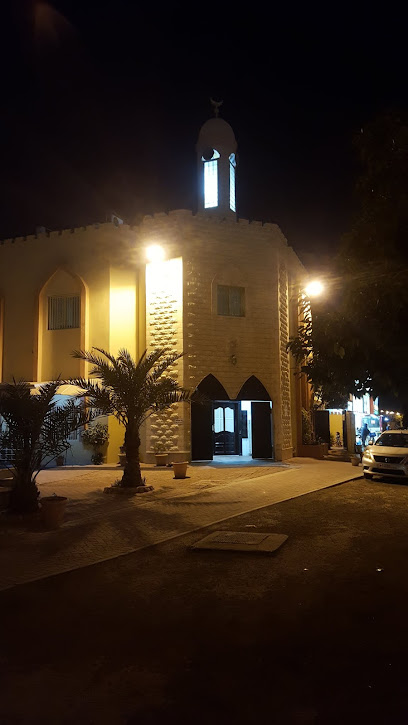 جامع فاطمة - يوجد مصلى للنساء - Bahrain|Isa Town|5H92+HPC