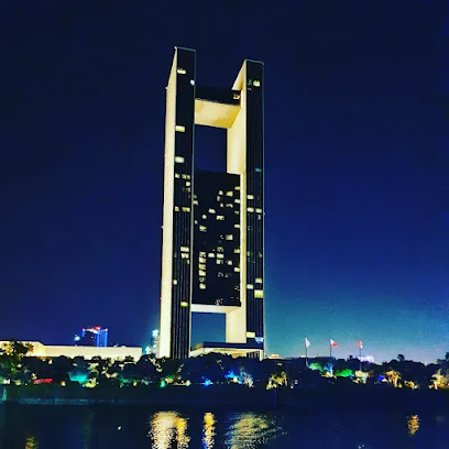 خليج البحرين - مواقف سيارات عادية - الرفاع -