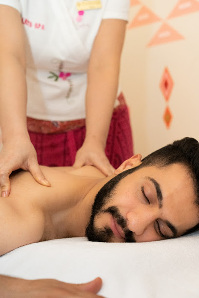 DS Ann's Spa - فندق وبرج السفير - Bahrain|324|Building 670