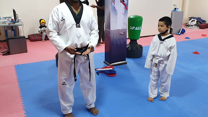 ممتاز تايكواندو ، زووم فنون الدفاع عن النفس - توبلي - +973 3205 1159